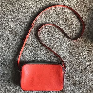 🔥🔥BANANA REPUBLIC LEATHER CROSSBODY BAG🔥🔥
